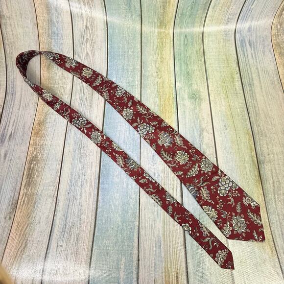 Christian Dior Red Grey Men's Necktie Floral Silk Made in Italy & USA Vintage - Picture 6 of 8